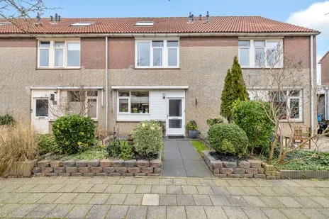 Tussenwoning te koop: Henriëtte van der Meystraat 16, Breedweer Heemskerk