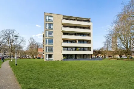 Appartement te koop: Henriette Ronnerstraat 212, Kromhoutpark Tilburg