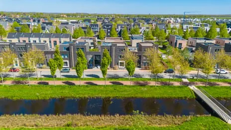 Tussenwoning te koop: Henriëtte Roland Holstweg 37, Skoatterwald Heerenveen
