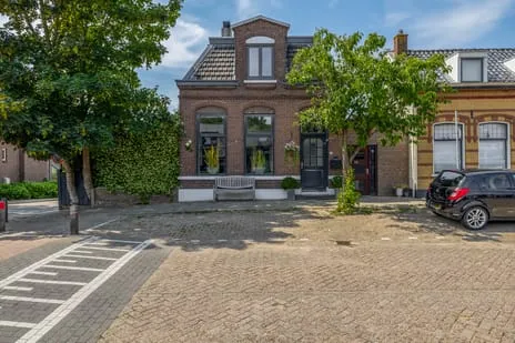 Corner house for sale: Henry Fordstraat 30, Zwartewaal Zwartewaal