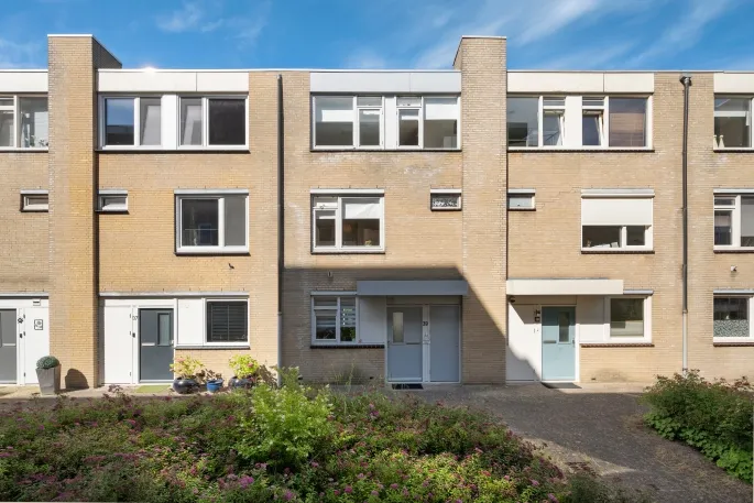 Tussenwoning te koop: Henry Moorepassage 39, Kunstenaarsbuurt Capelle Aan Den Ijssel