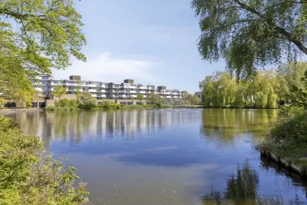 Studio te koop: Henry Moorepassage 326, Kunstenaarsbuurt Capelle Aan Den Ijssel