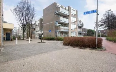 Appartement te koop: Henry Moorepassage 71, Kunstenaarsbuurt Capelle Aan Den Ijssel