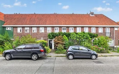 Tussenwoning te koop: Hensbroekerstraat 24, Tuindorp Nieuwendam-Oost Amsterdam