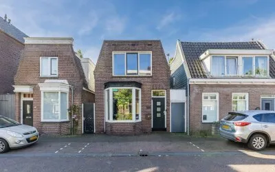 Vrijstaande woning te koop: Herengracht 35, Oud West Zaandam