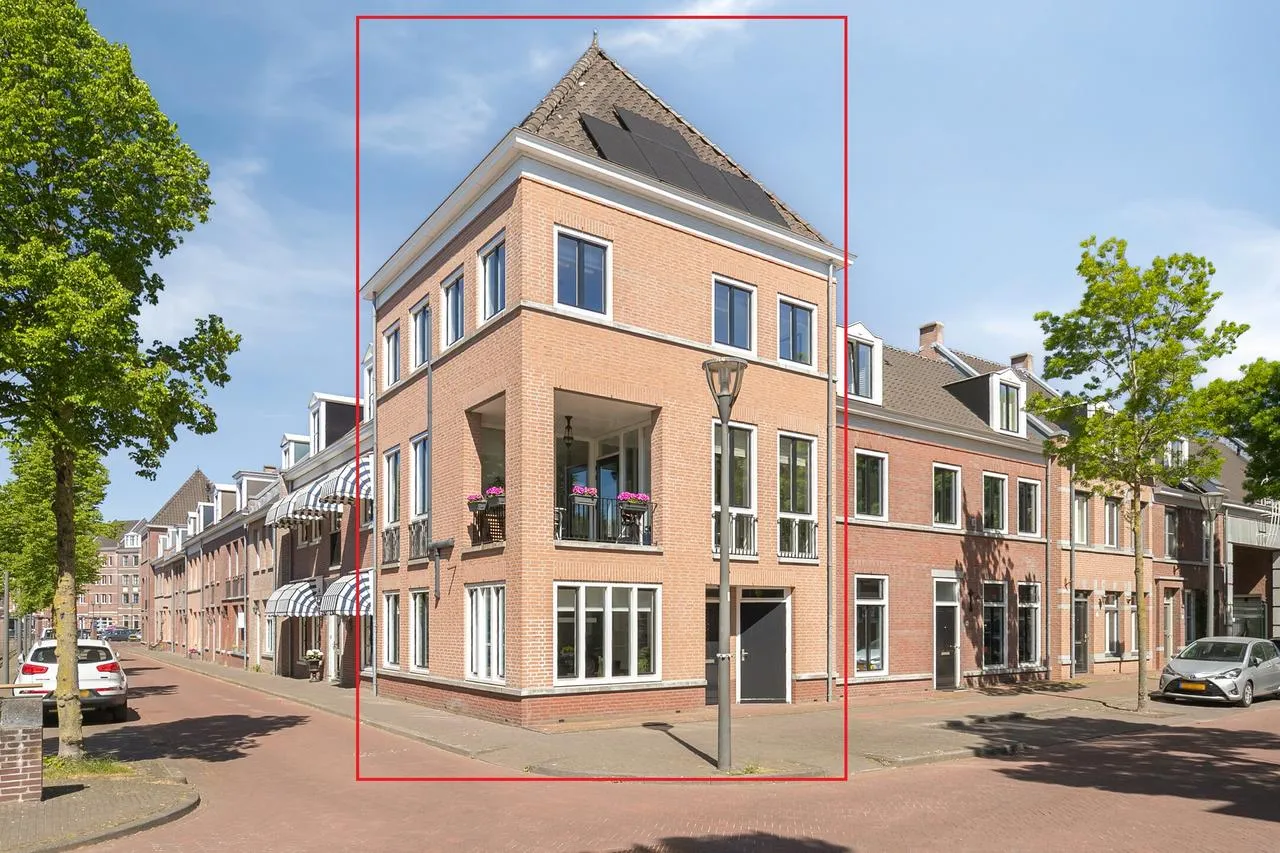 Tussenwoning te koop: Herenlaan 50, Helmond