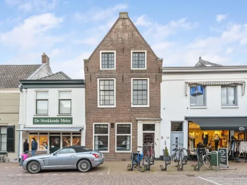 Tussenwoning te koop: Herenstraat 34, Breukelen