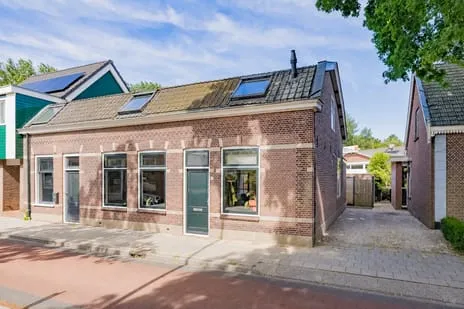 Corner house for sale: Herenweg 6, Kloosterland-Endepoel Warmond