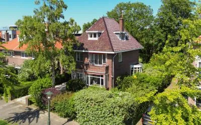 Vrijstaande woning te koop: Herenweg 7, De Paauw Wassenaar