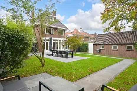 Vrijstaande woning te koop: Herenweg 7, De Paauw Wassenaar