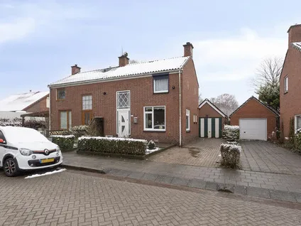 Twee-onder-één-kap te koop: Heresstraat 11, Oude Pekela Oude Pekela