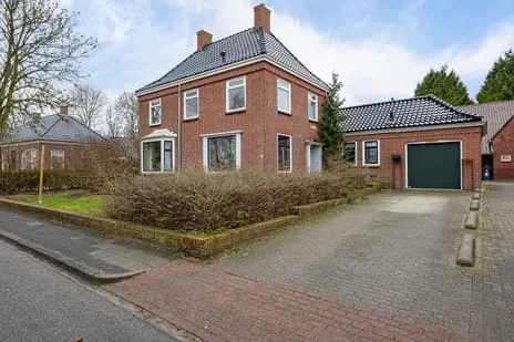 Vrijstaande woning te koop: Hereweg 23, Bierum Bierum