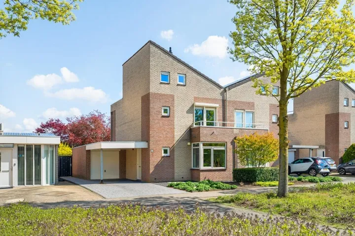 Twee-onder-één-kap te koop: Herinckhave 47, Het Overstigt Raalte