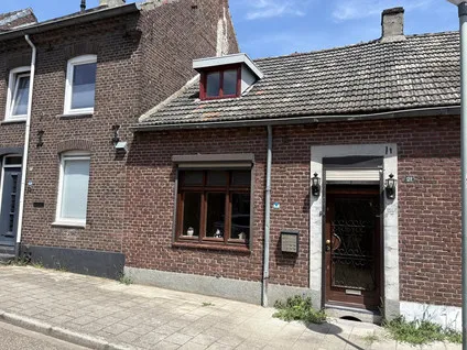 Tussenwoning te koop: Herkenbosscherweg 21, Kapel-Muggenbroek Roermond