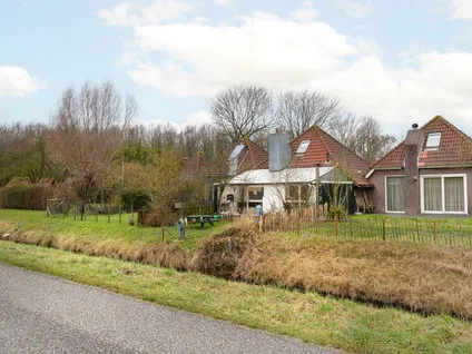 Tussenwoning te koop: Herkingsezeedijk 215, Herkingen buitenplaats Herkingen