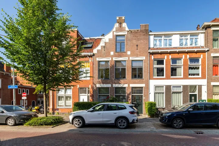 Tussenwoning te koop: Herman Colleniusstraat 44, Schildersbuurt Groningen