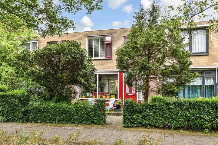 Tussenwoning te koop: Herman Heyermanslaan 3, Multatulibuurt Delft