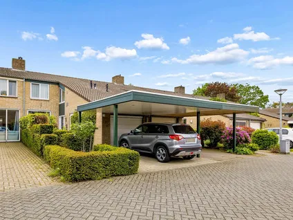 Tussenwoning te koop: Herman Linnebankhof 19, Schutveld Uden