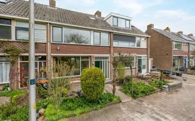 Tussenwoning te koop: Herman Gorterhof 120, Zijdelwaard Uithoorn