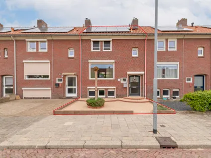 Tussenwoning te koop: Herman Potgieterstraat 9, Dr. Poelsplein e.o. Venlo