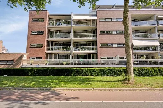 Appartement te koop: Hermann Hesse-Erf 152, Dordrecht
