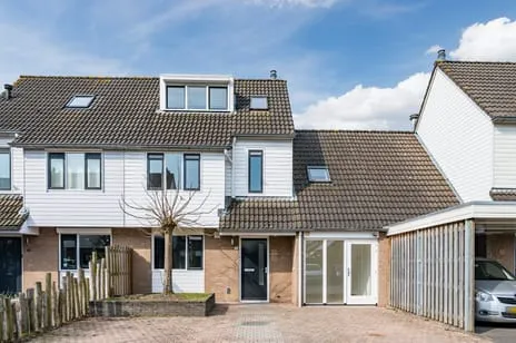 Tussenwoning te koop: Hermelijnweide 42, Veghel