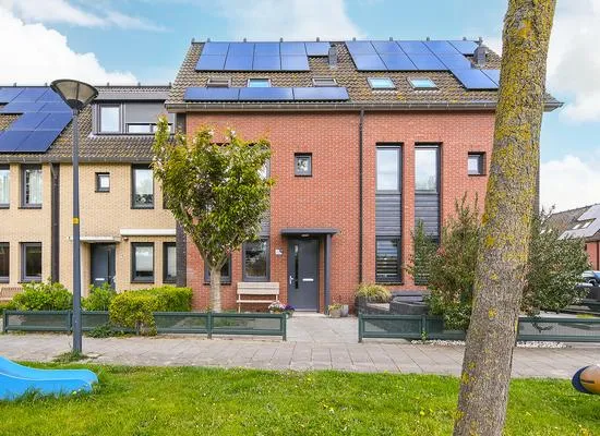 Tussenwoning te koop: Hermitage 100, Hoofddorp Floriande Oost Hoofddorp