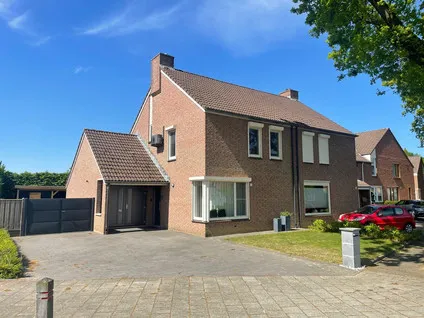 Hoekwoning te koop: Hernastraat 12, Maasbracht