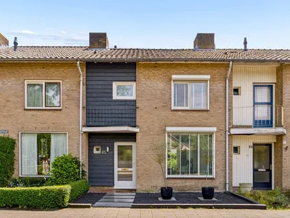 Terraced house for sale: Herpenstraat 85, Hoevenseveld Uden