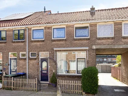 Tussenwoning te koop: Herradesstraat 40, Standhasenstraat en omgeving Dordrecht