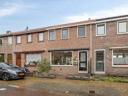 Tussenwoning te koop: Herradesstraat 51, Standhasenstraat en omgeving Dordrecht