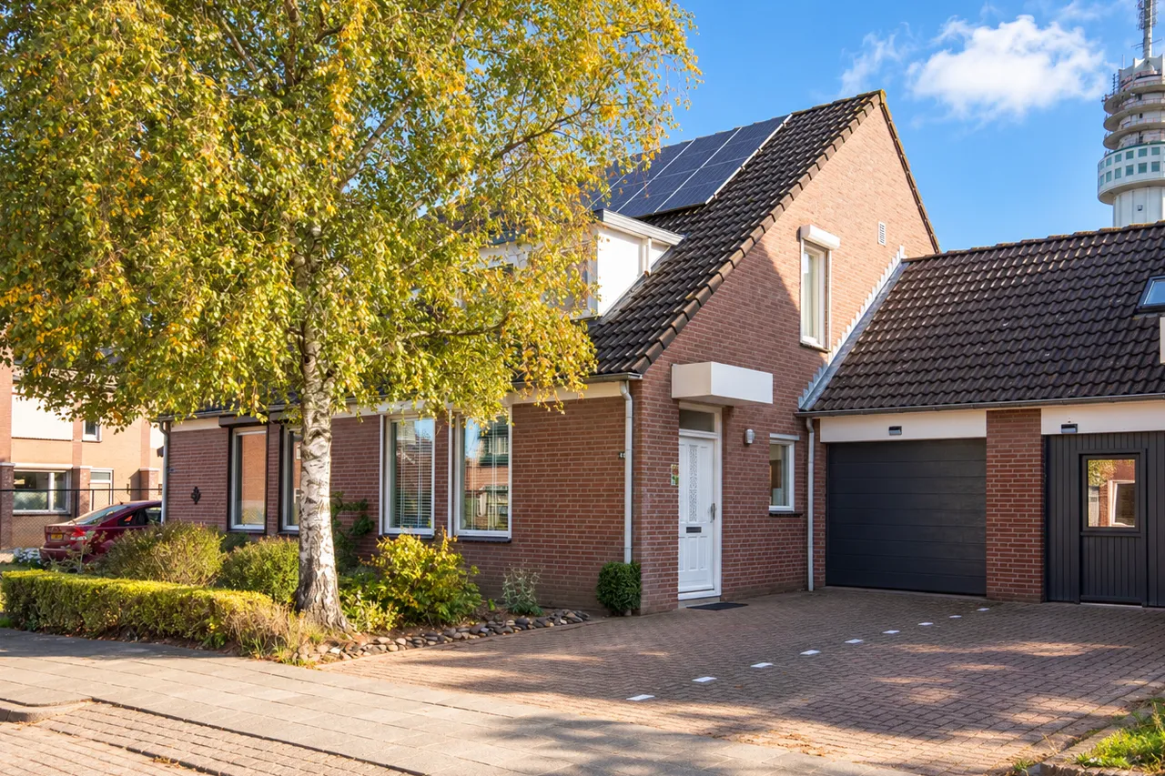 Tussenwoning te koop: Hertenerweg 48, Roermond