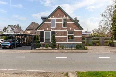 Twee-onder-één-kap te koop: Hertenlaan 4, Kerschoten-West Apeldoorn