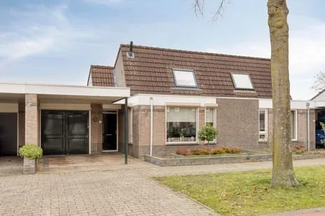 Tussenwoning te koop: Hertgang 15, De Kelen Veldhoven