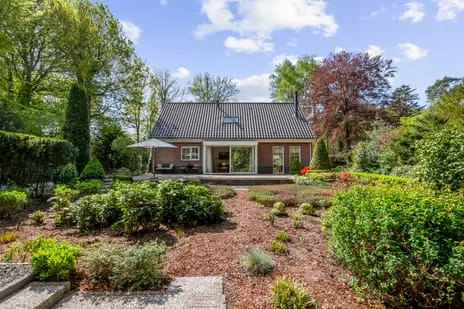 Vrijstaande woning te koop: Hertlaan 11, Vierhouten Vierhouten