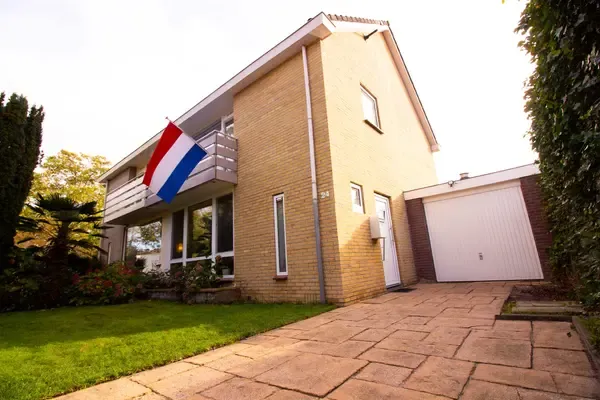 Twee-onder-één-kap te koop: Hertog Albrechtstraat 24, Princenhof Bovenkarspel Bovenkarspel