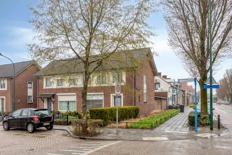 Twee-onder-één-kap te koop: Hertog Janstraat 2, Oud Dongen Dongen