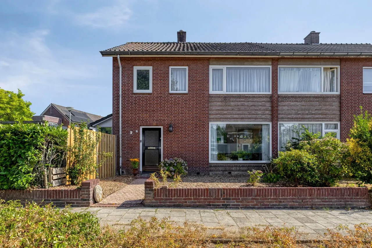 Hoekwoning te koop: Hertogstraat 12, Molenhoek