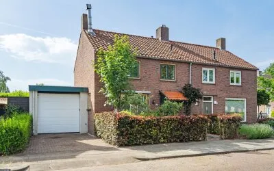 Twee-onder-één-kap te koop: Hertogstraat 22, Zundert Zundert