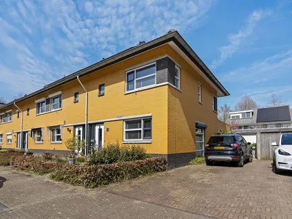 Hoekwoning te koop: Hertsmuntlaan 13, Eekmaat West Enschede