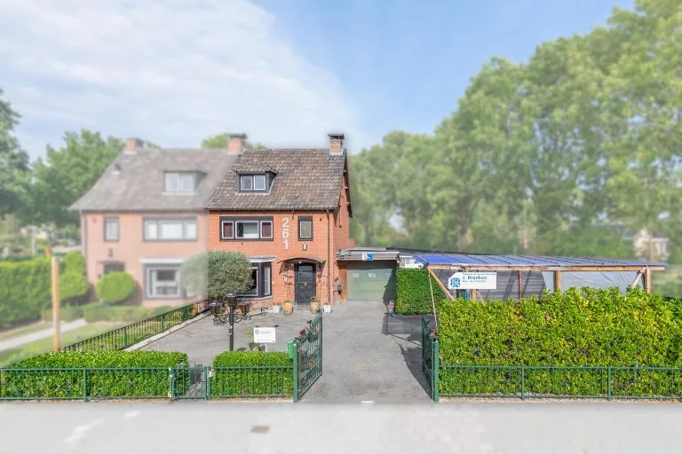 Twee-onder-één-kap te koop: Herungerweg 261, Venlo