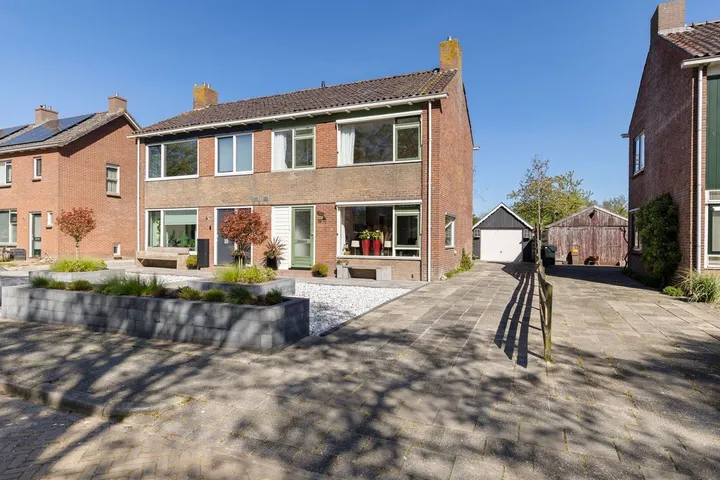 Twee-onder-één-kap te koop: Herweystrjitte 35, Ternaard Ternaard