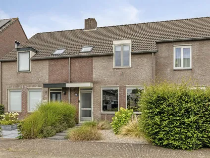 Tussenwoning te koop: Hesseling 10, Prinsenbeek Prinsenbeek