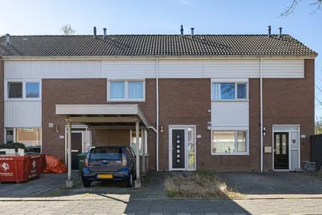 Tussenwoning te koop: Hesselinklanden 215, Stroinkslanden-Zuid Enschede