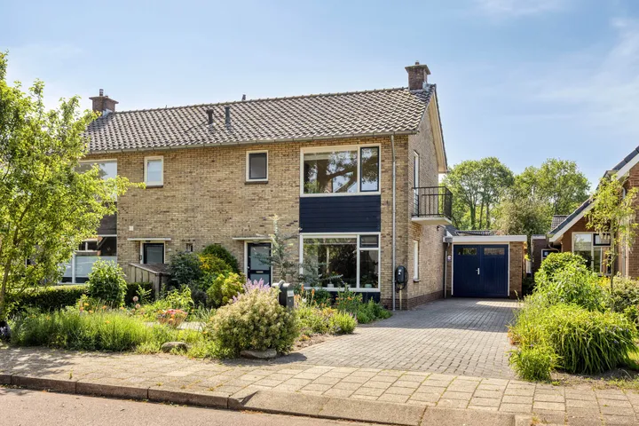 Twee-onder-één-kap te koop: Hessenweg 46, Heemse-West Heemserbos Hardenberg