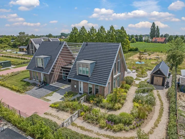 Semi-detached for sale: Het Antlant 4, Buitengebied Huissen Huissen