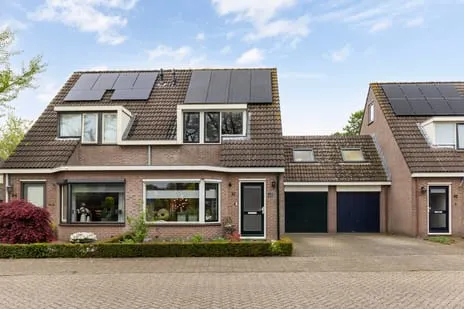 Tussenwoning te koop: het Duivenslag 32, Kern Oene Oene