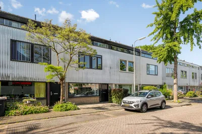 Tussenwoning te koop: het Karveel 24, Krijgsman Muiden