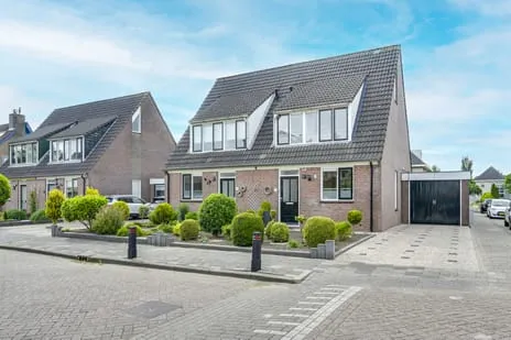 Corner house for sale: het Laantje 24, Hagestein kern Hagestein