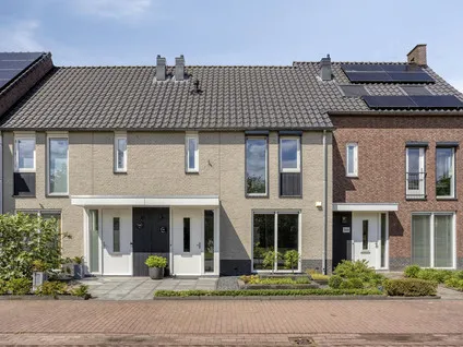 Tussenwoning te koop: Het Reut 230, Berghem-Noord Berghem